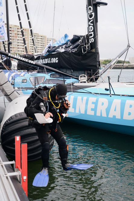 Derniers préparatifs sur les IMOCA de la Course des Caps Boulogne sur Mer Banque Populaire du Nord 2025.