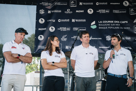 Présentation des skippers de Charal et Teamwork Team SNEF suivi d'une séance de dédicace avec le public du village de la Course des Caps Boulogne sur Mer Banque Populaire du Nord 2025.