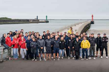 Photo officielle des équipes de Skippers engagés sur la Course des Caps Boulogne sur Mer Banque Populaire du Nord 2025, prise le Jeudi 26 Juin 2025 à Boulogne-Sur-Mer.