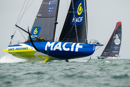 Runs de vitesse des IMOCA au large de Boulogne-Sur-Mer lors de la Course des Caps Boulogne sur Mer Banque Populaire du Nord 2025.