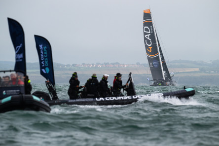 Runs de vitesse des IMOCA au large de Boulogne-Sur-Mer lors de la Course des Caps Boulogne sur Mer Banque Populaire du Nord 2025.