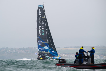 Runs de vitesse des IMOCA au large de Boulogne-Sur-Mer lors de la Course des Caps Boulogne sur Mer Banque Populaire du Nord 2025.