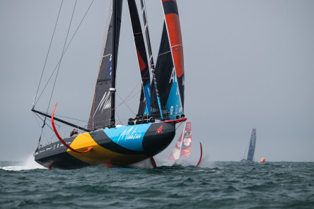 Runs de vitesse des IMOCA au large de Boulogne-Sur-Mer lors de la Course des Caps Boulogne sur Mer Banque Populaire du Nord 2025.