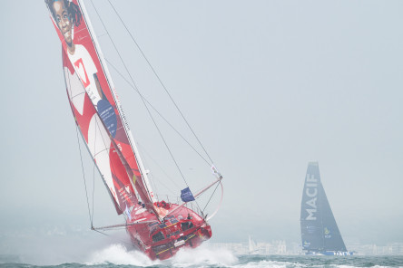 Runs de vitesse des IMOCA au large de Boulogne-Sur-Mer lors de la Course des Caps Boulogne sur Mer Banque Populaire du Nord 2025.