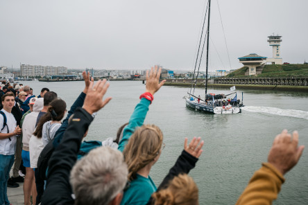 Retour des IMOCA aux pontons de la Course des Caps Boulogne sur Mer Banque Populaire du Nord 2025.