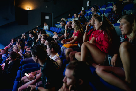 Briefing météo des Skippers avant le départ de la Course des Caps Boulogne sur Mer Banque Populaire du Nord 2025.