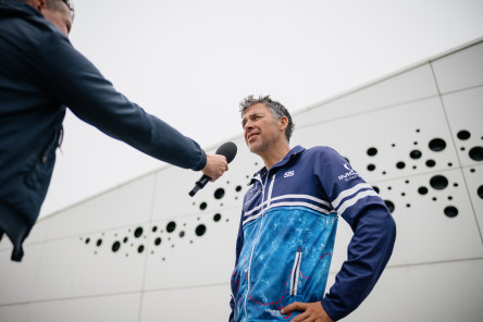 Interview média de certains skippers en marge du briefing météo avant le départ de la Course des Caps Boulogne sur Mer Banque Populaire du Nord 2025.