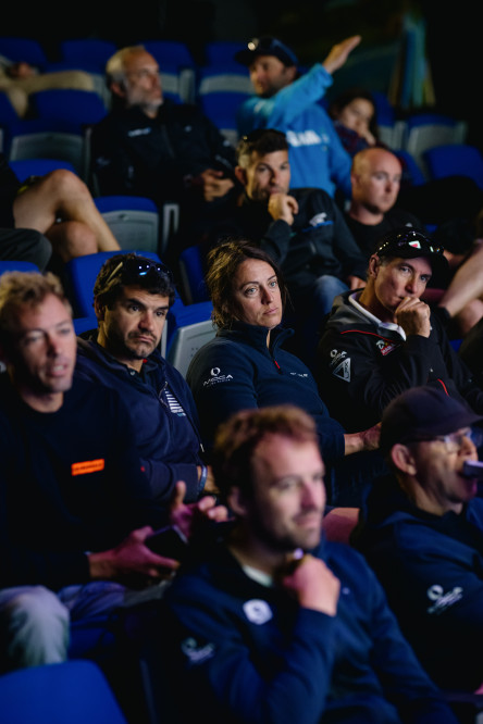 Briefing météo des Skippers avant le départ de la Course des Caps Boulogne sur Mer Banque Populaire du Nord 2025.