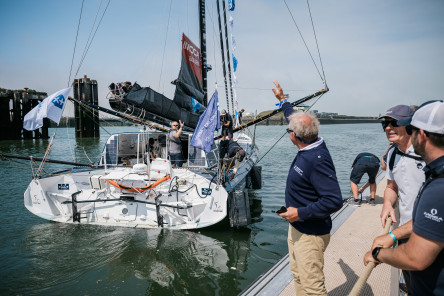 Ambiance avant départ sur le village de la Course des Caps Boulogne sur Mer Banque Populaire du Nord 2025.