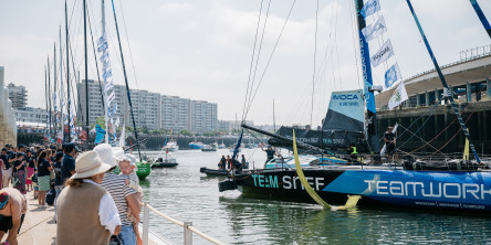 Ambiance avant départ sur le village de la Course des Caps Boulogne sur Mer Banque Populaire du Nord 2025.