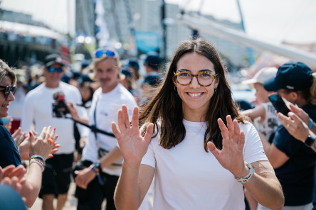 Ambiance avant départ sur le village de la Course des Caps Boulogne sur Mer Banque Populaire du Nord 2025.
