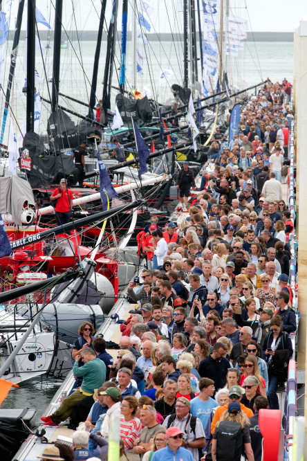 Course des Caps - Boulogne sur Mer - Banque Populaire du Nord 2025 --- Foule ponton Imoca
