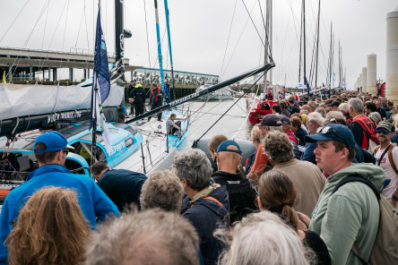 Retour des IMOCA aux pontons de la Course des Caps Boulogne sur Mer Banque Populaire du Nord 2025.