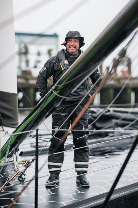 Arrivée de l'IMOCA 4Cad La Mie Câline, huitième de la Course des Caps Boulogne sur Mer Banque Populaire du Nord 2025.