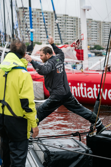 Arrivée de l'IMOCA 4Cad La Mie Câline, huitième de la Course des Caps Boulogne sur Mer Banque Populaire du Nord 2025.