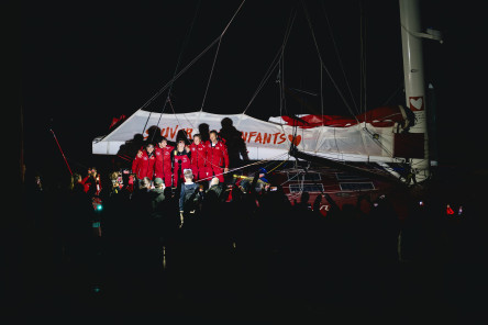 Arrivée de l'IMOCA Iniatives Coeur, septième de la Course des Caps Boulogne sur Mer Banque Populaire du Nord 2025.