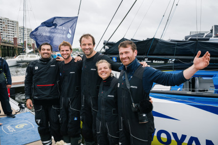 Arrivée du premier IMOCA, MACIF Prévoyance, grand gagnant de la Course des Caps Boulogne sur Mer Banque Populaire du Nord 2025.