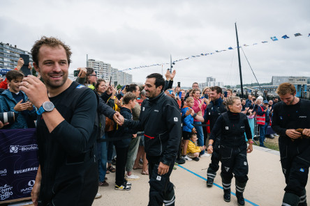 Arrivée du premier IMOCA, MACIF Prévoyance, grand gagnant de la Course des Caps Boulogne sur Mer Banque Populaire du Nord 2025.