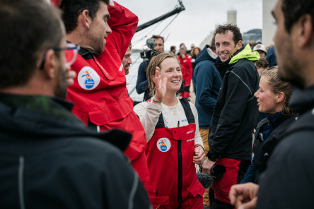 Arrivée du deuxième IMOCA, Petit Prince Queguiner, second de la Course des Caps Boulogne sur Mer Banque Populaire du Nord 2025.