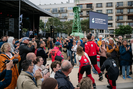 Arrivée du deuxième IMOCA, Petit Prince Queguiner, second de la Course des Caps Boulogne sur Mer Banque Populaire du Nord 2025.